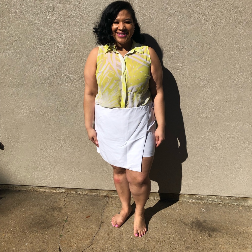 Plus size white skort